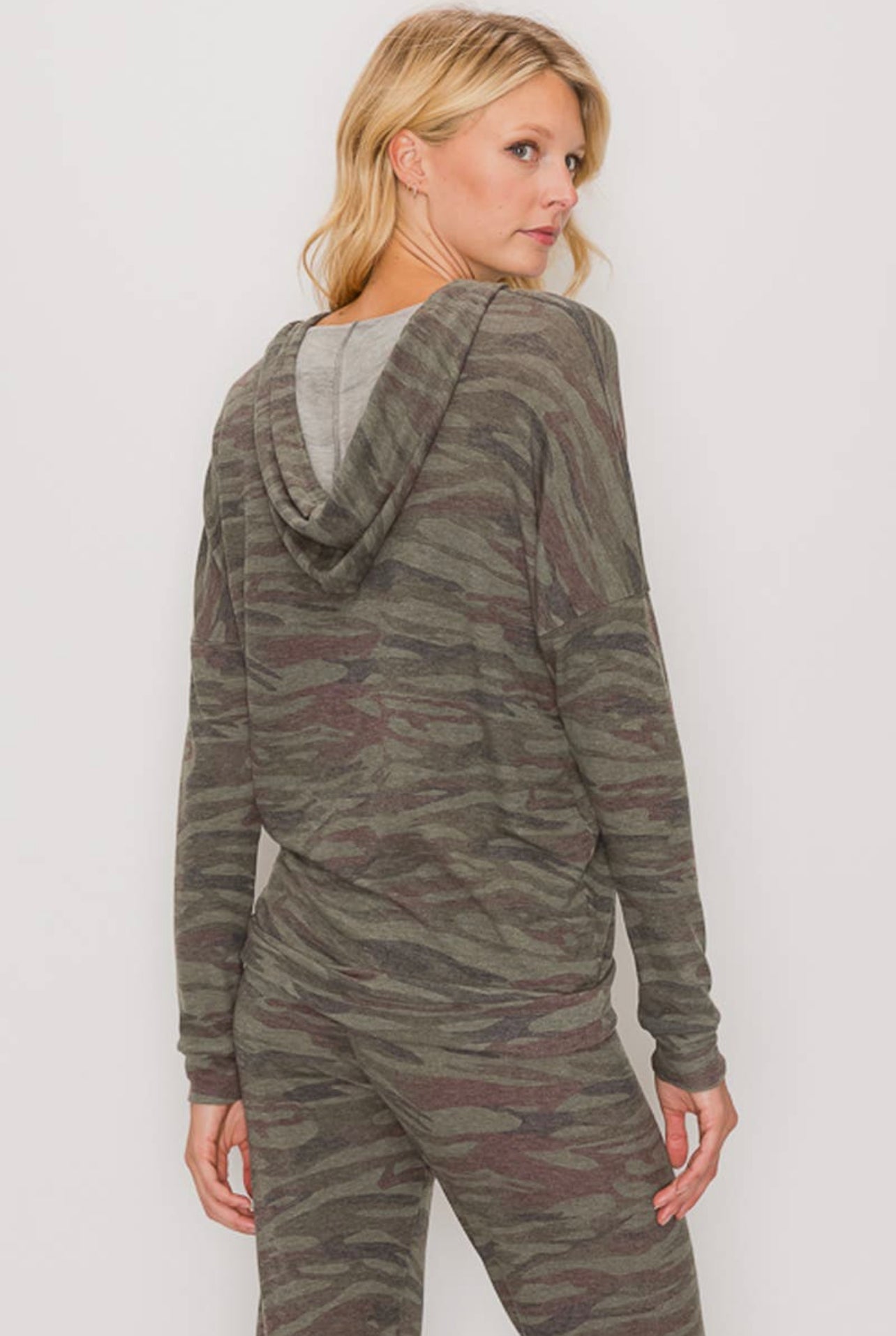 Cozy Lounger Set in Brushed Olive Camo