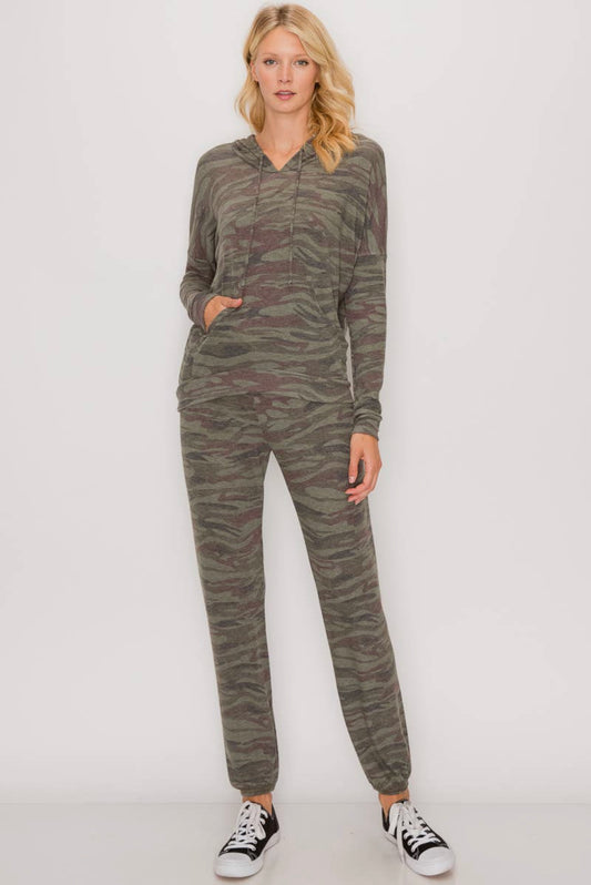 Cozy Lounger Set in Brushed Olive Camo