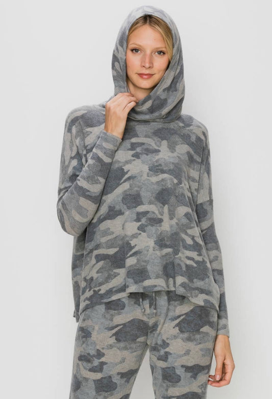 Cozy Hoodie Top - Grey Classic Camo